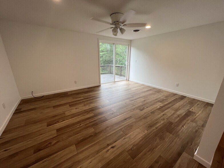 More Photos Of 2271 S Cost a Plenty Rd, Warsaw Apartments For Sale