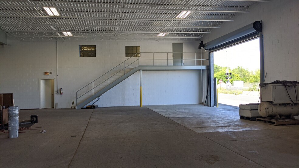 More Photos Of 4439 W Kinzie St, Chicago Warehouse For Lease