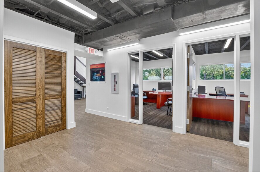More Photos Of 442 NW 35th St, Boca Raton Office For Sale
