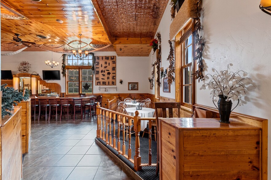 More Photos Of W10508 Kottke Rd, Crivitz Restaurant For Sale