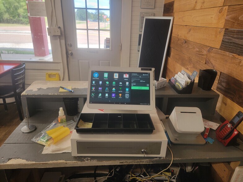 More Photos Of 7 Main St, Milledgeville Restaurant For Sale