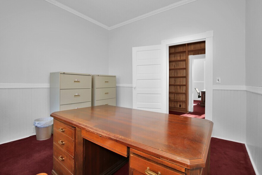 More Photos Of 115 S Cool Spring St, Fayetteville Office For Lease