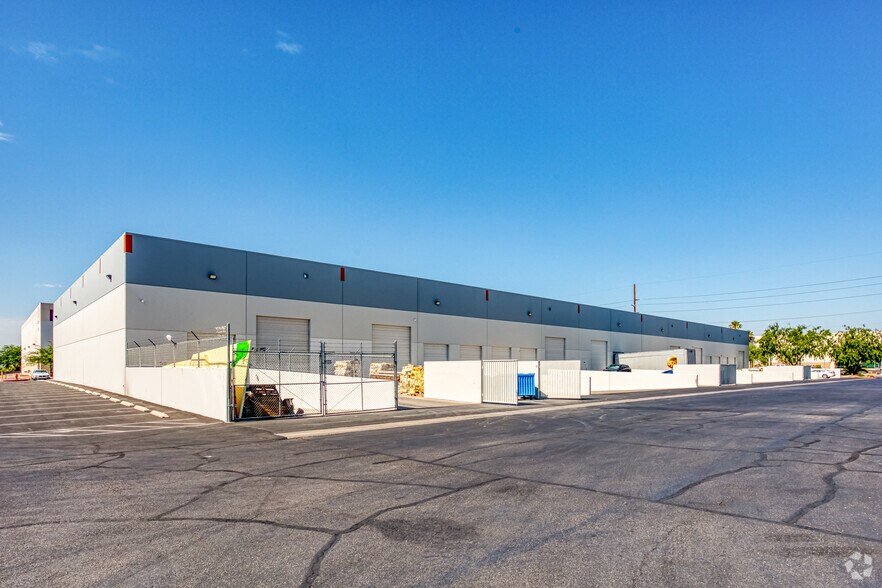 More Photos Of 4114 N Pecos Rd, Las Vegas Warehouse For Lease