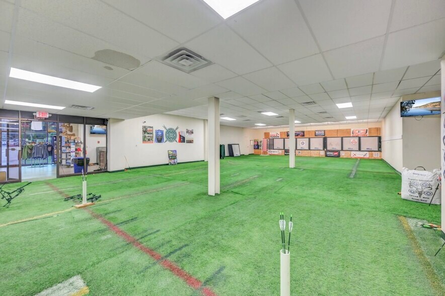 More Photos Of 116-120 Monahan Ave, Dunmore Flex For Lease