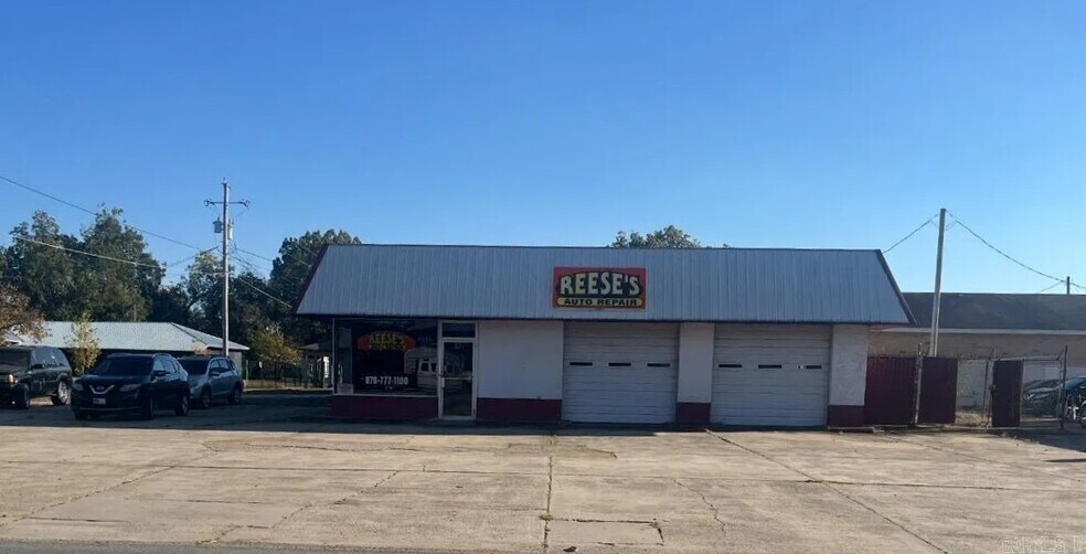 Primary Photo Of 321 E 3rd St, Hope Auto Repair For Sale