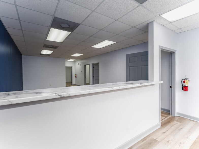 More Photos Of 621-625 Huntsman Ct, Gastonia Medical For Lease