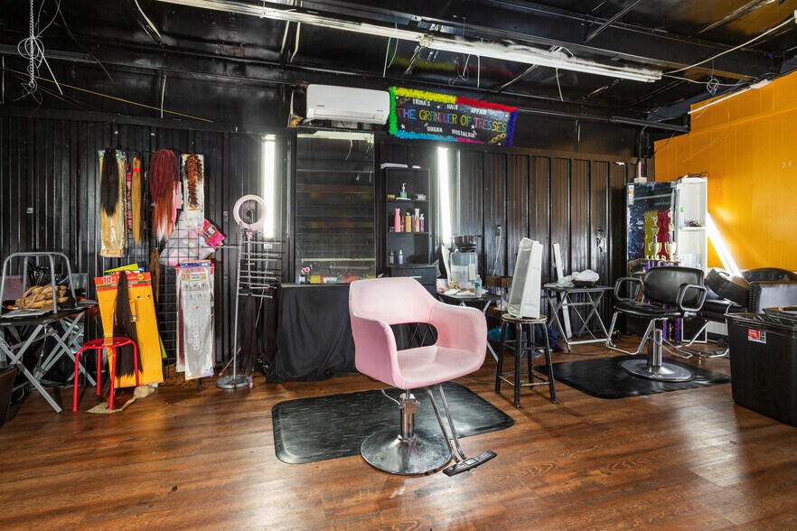 More Photos Of 707 Wilmer Ave, Anniston Office For Sale