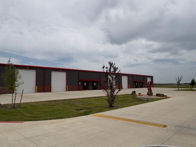 More Photos Of 6751 N FM 157, Venus Warehouse For Lease