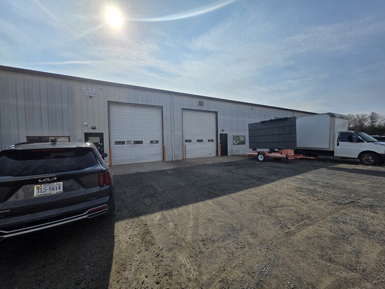 More Photos Of 10210 Marsh Rd, Bealeton Warehouse For Lease