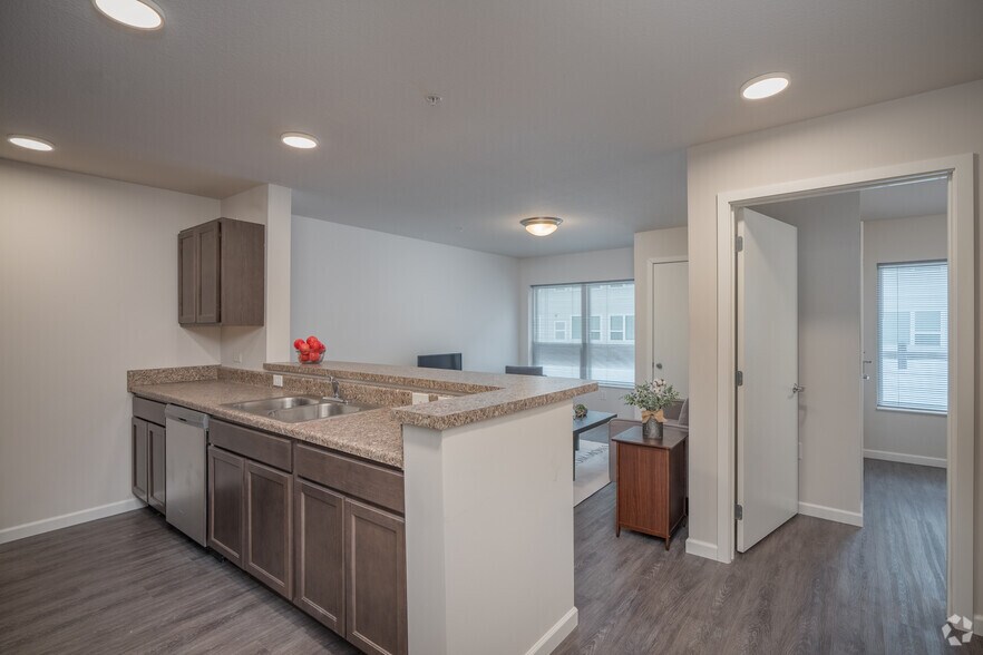 More Photos Of 2300 Hastings Ave, Newport Apartments For Lease