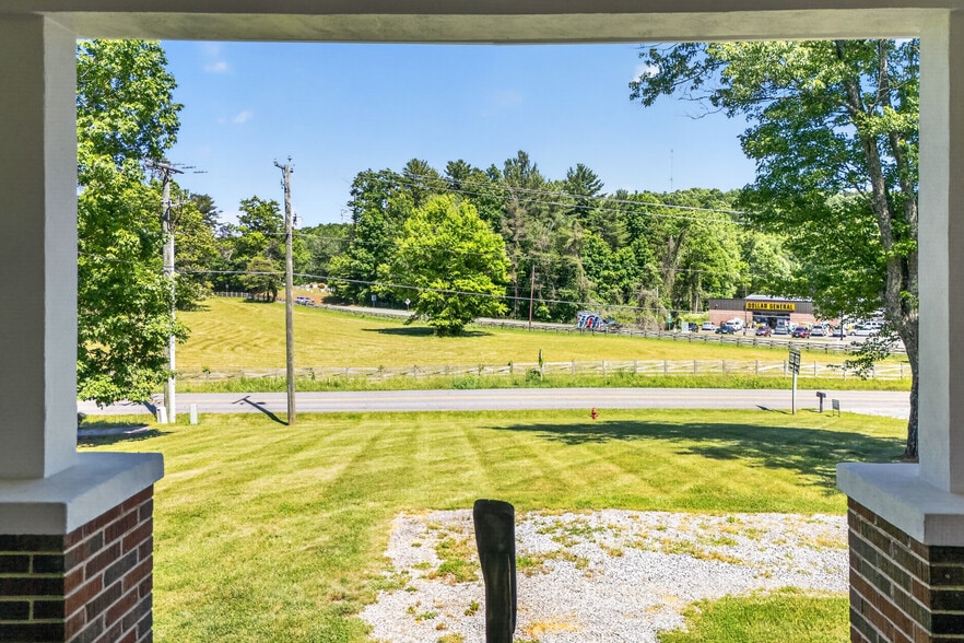 More Photos Of 132 Christiansburg Pike NE, Floyd Flex For Sale