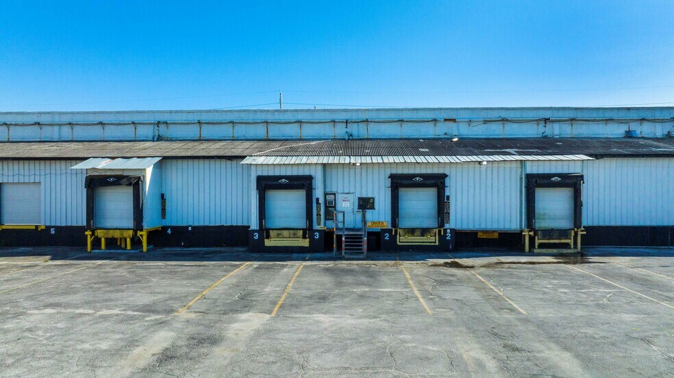 More Photos Of 1801 Bradford Ave, Leesburg Refrigeration Cold Storage For Sale
