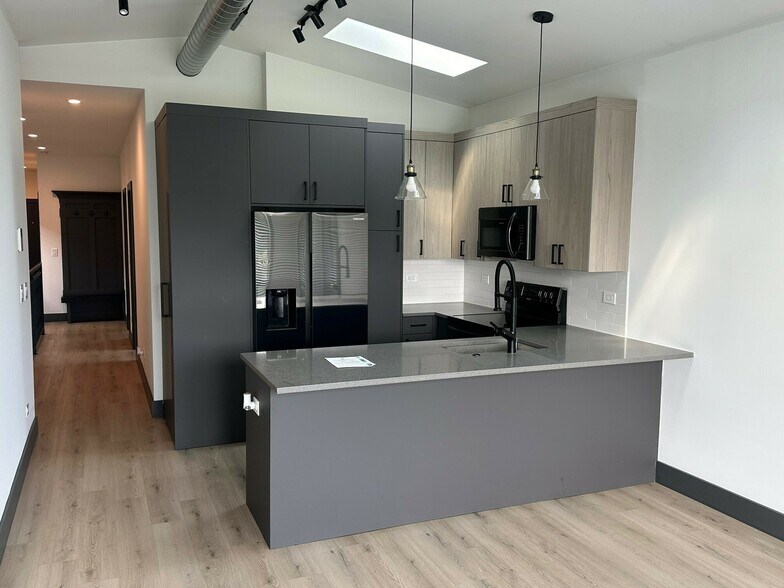 More Photos Of 6500-6508 S Ingleside Ave, Chicago Apartments For Sale