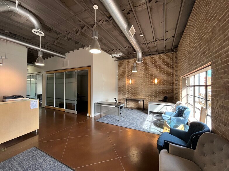 More Photos Of 320 Hemphill St, Fort Worth Loft Creative Space For Lease
