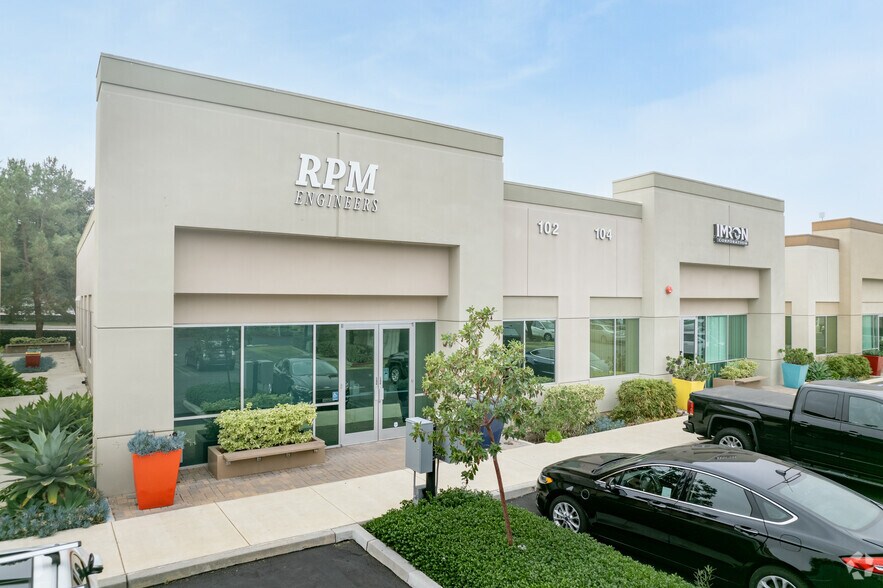 More Photos Of 94 Discovery, Irvine Medical For Sale