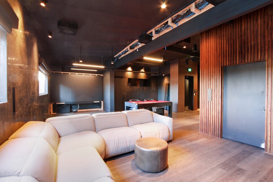 More Photos Of 1627 Pontius Ave, Los Angeles Loft Creative Space For Sale