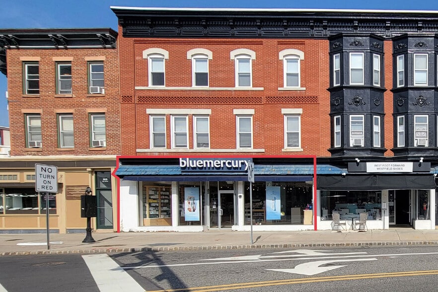 Primary Photo Of 82-84 Elm St, Westfield General Retail For Lease