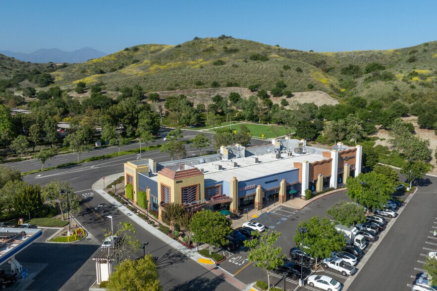 More Photos Of 27412 Antonio Pky, Ladera Ranch Storefront For Lease