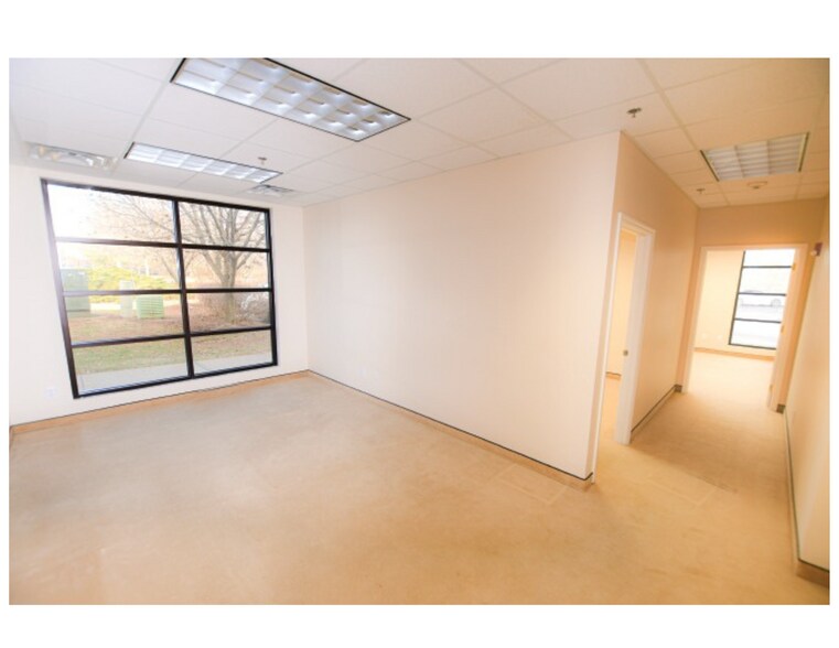 More Photos Of 1021 Majestic Dr, Lexington Medical For Sale