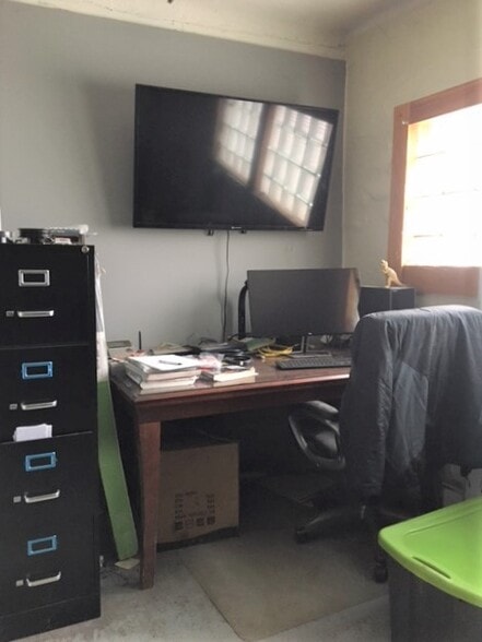 More Photos Of 419 E Main St, Orange Auto Dealership For Sale