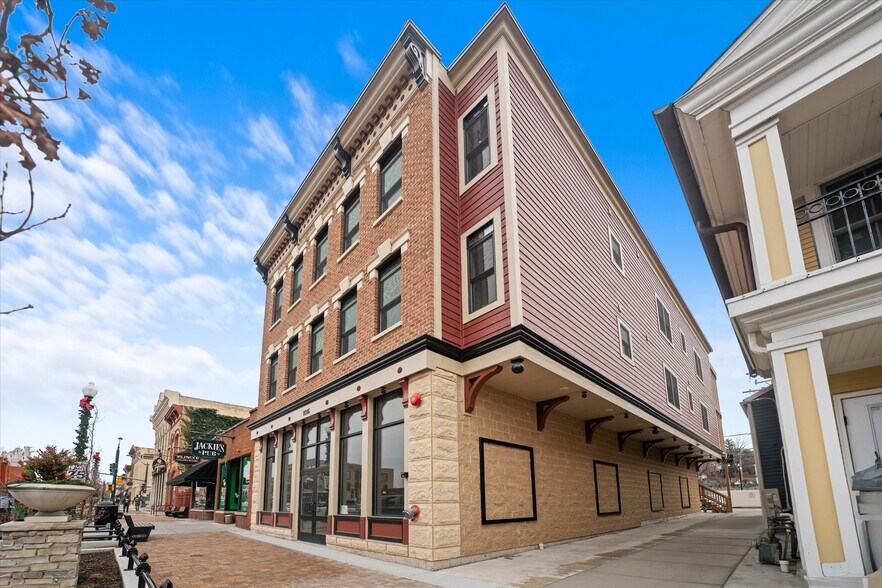 More Photos Of 1016 S State St, Lockport Apartments For Sale