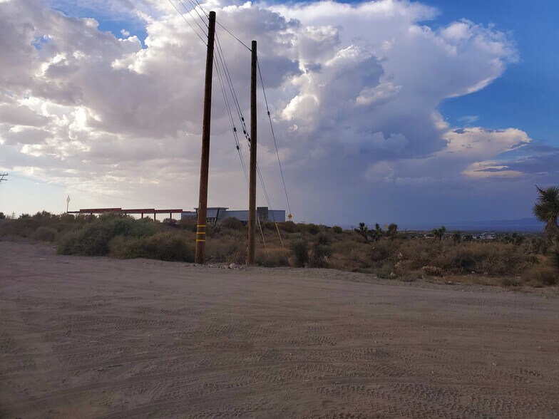 More Photos Of 8899 Beekley Rd, Phelan Auto Repair For Sale