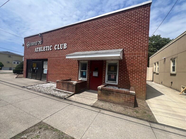 Primary Photo Of 369 Atlantic Ave, East Rockaway Health Club For Lease