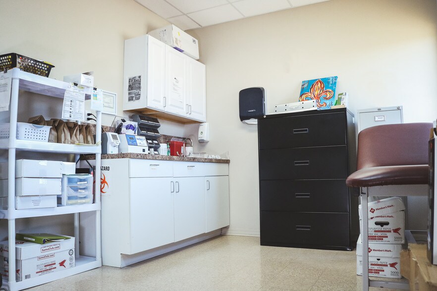 More Photos Of 5015 Shed Rd, Bossier City Storefront For Sale