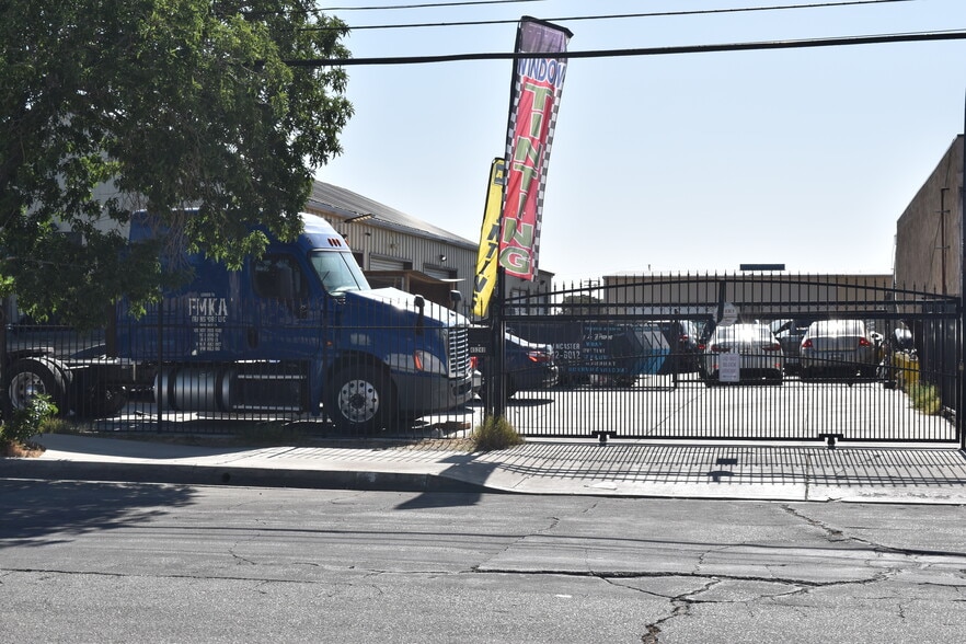 More Photos Of 45240 N Trevor Ave, Lancaster Auto Repair For Sale