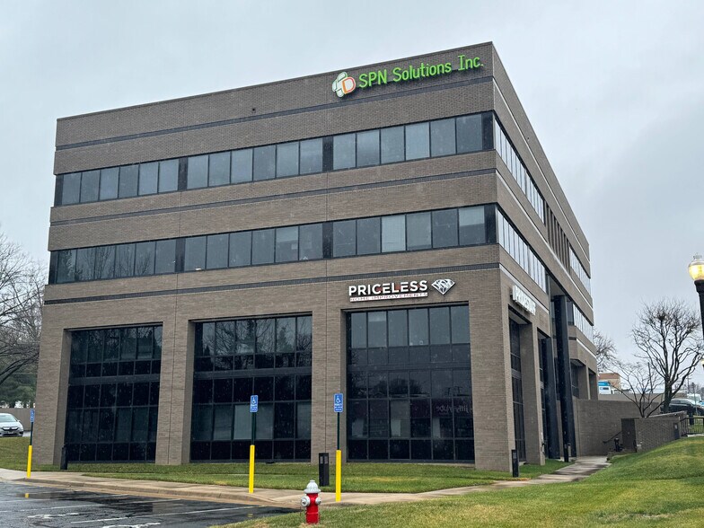 More Photos Of 10565 Fairfax Blvd, Fairfax Medical For Lease