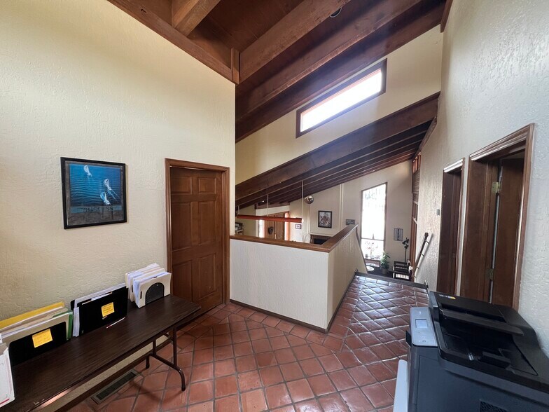 More Photos Of 351 W Hatcher Rd, Phoenix Office For Sale