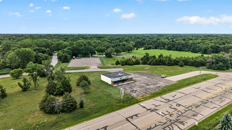 More Photos Of 15825 NW 7th Ave, Andover Convenience Store For Lease