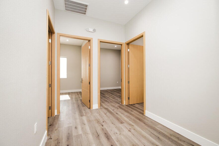 More Photos Of 8525 N Sam Houston Pkwy E, Humble Office For Sale