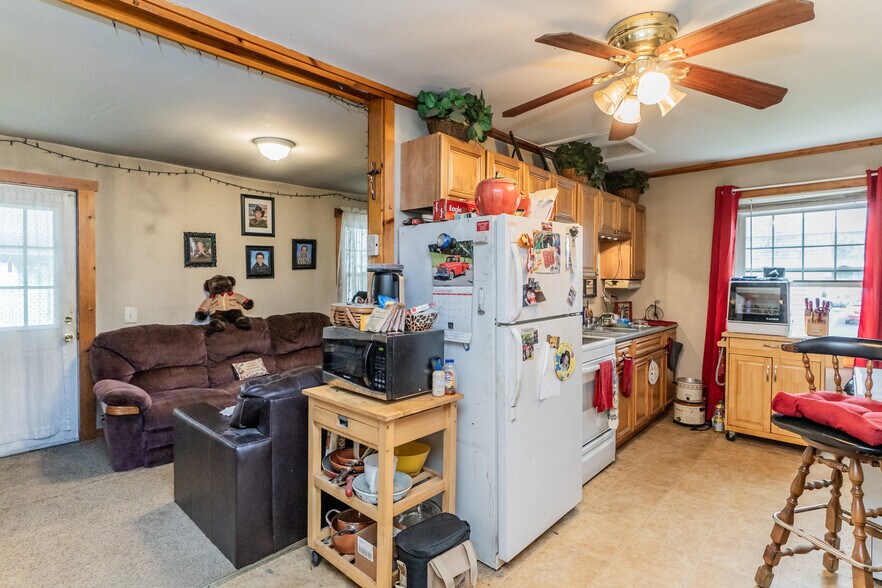 More Photos Of 442 State St, Belchertown Office Residential For Sale