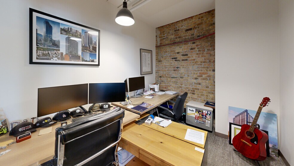 More Photos Of 1643 N Milwaukee Ave, Chicago Office For Lease