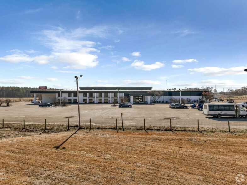 More Photos Of 343 W NC-561, Ahoskie Hotel For Sale