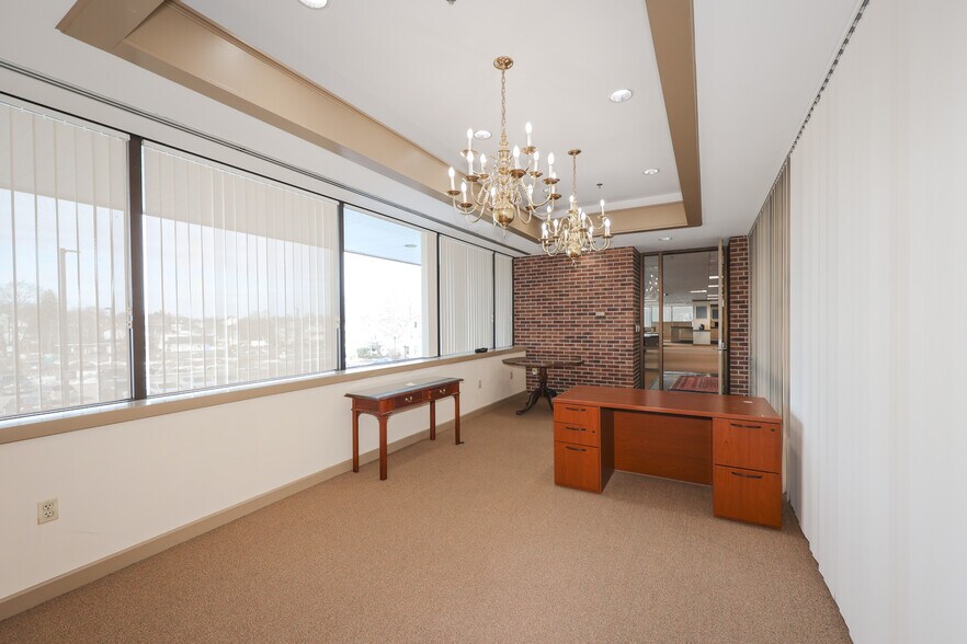 More Photos Of 30 Temple St, Nashua Office For Lease