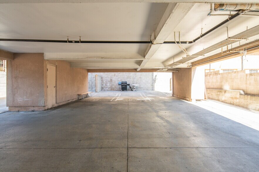More Photos Of 5335 Huntington Dr N, Los Angeles Apartments For Sale