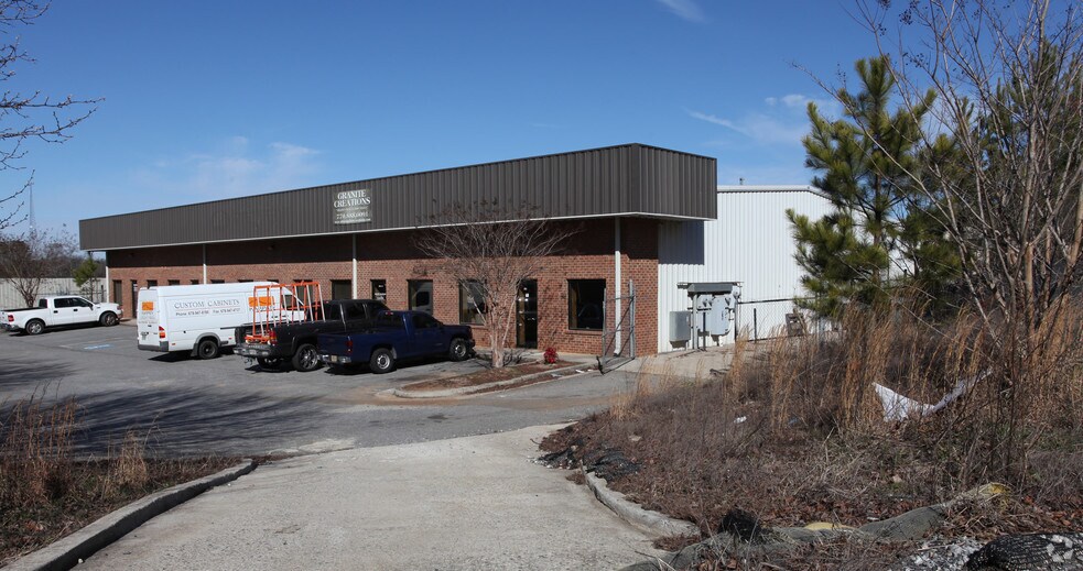 More Photos Of 1280 Oak Industrial Ln, Cumming Distribution For Sale