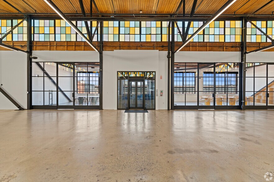 More Photos Of 1451 E 4th St, Los Angeles Office For Lease