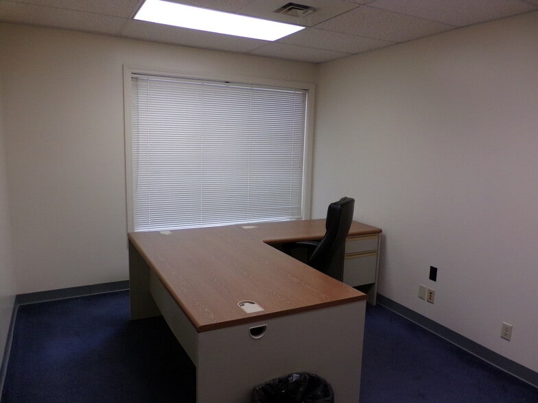 More Photos Of 401 Gilford Ave, Gilford Office For Lease