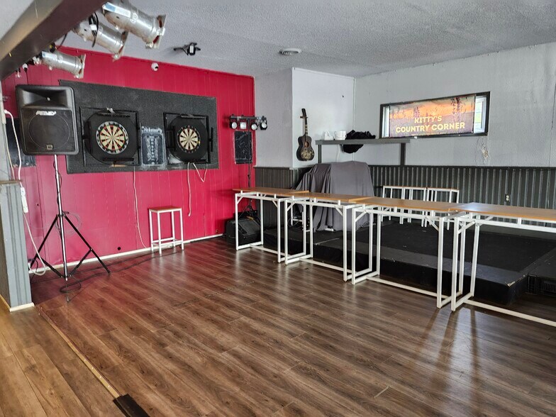 More Photos Of 49 Scott St W, St Catharines Storefront Retail Office For Sale