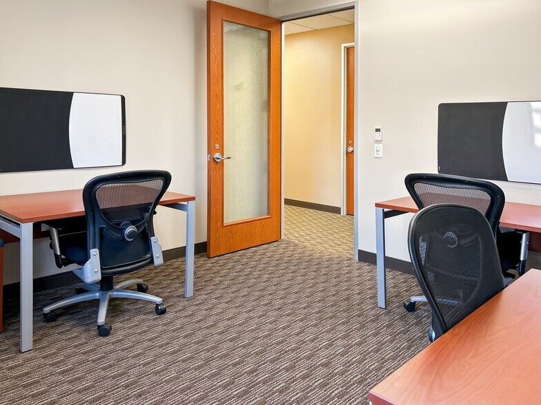 More Photos Of 18756 Stone Oak Pky, San Antonio Coworking Space