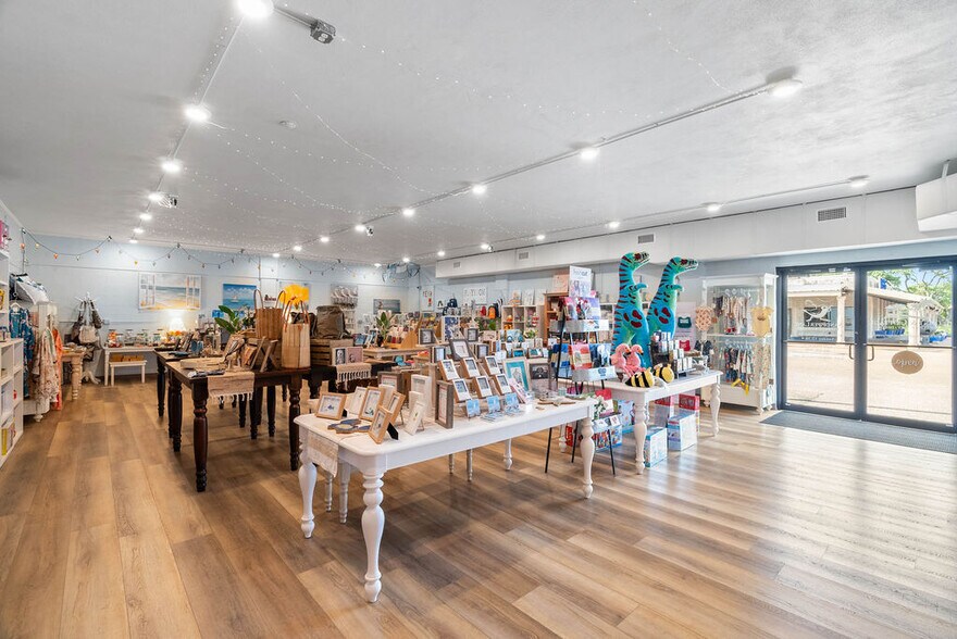 More Photos Of 1700 Highway 35 N, Rockport Storefront Retail Office For Sale