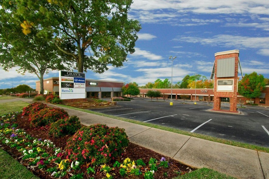 Primary Photo Of 2301 S Broadway, Tyler Unknown For Lease