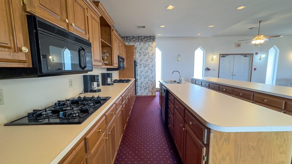 More Photos Of 907 N Oklahoma St, Tryon Religious Facility For Sale