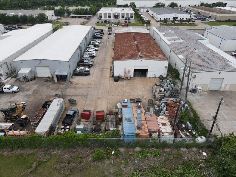 More Photos Of 5094 Steadmont Dr, Houston Manufacturing For Sale