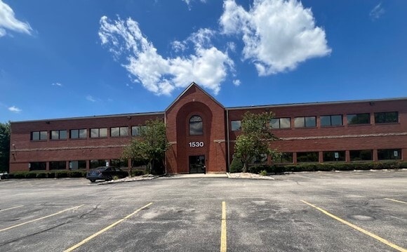 More Photos Of 1530 N Randall Rd, Elgin Medical For Lease