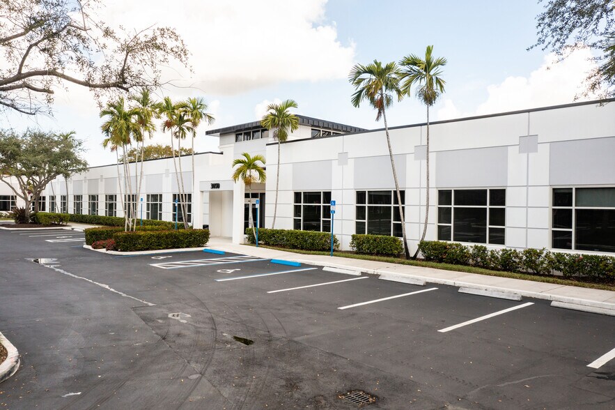 More Photos Of 3360 Enterprise Ave, Weston Unknown For Lease