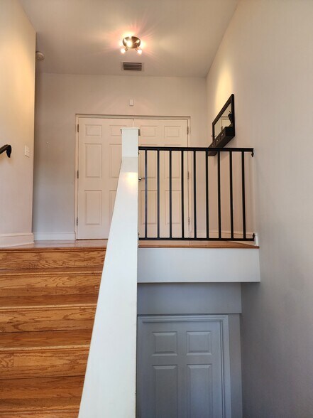 More Photos Of 3001 W Azeele St, Tampa Office For Lease